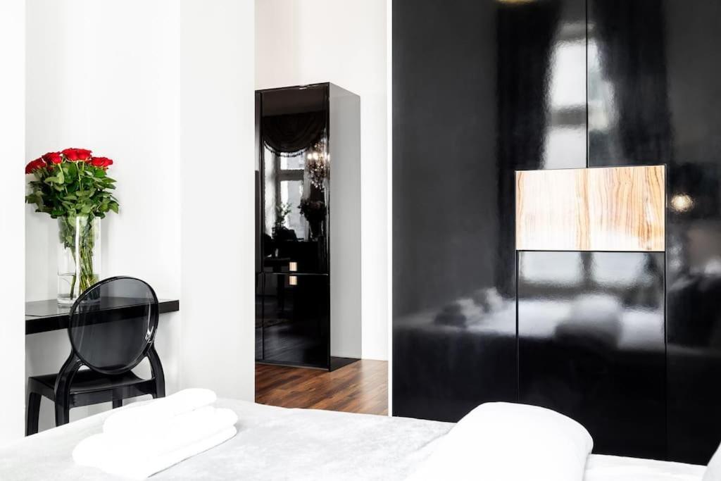 Househost Apartment:Lobzowska 22 Krakow Ngoại thất bức ảnh
